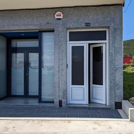 Vivienda Turistica Vacacional Maricarmen Hotel Arou Exterior foto