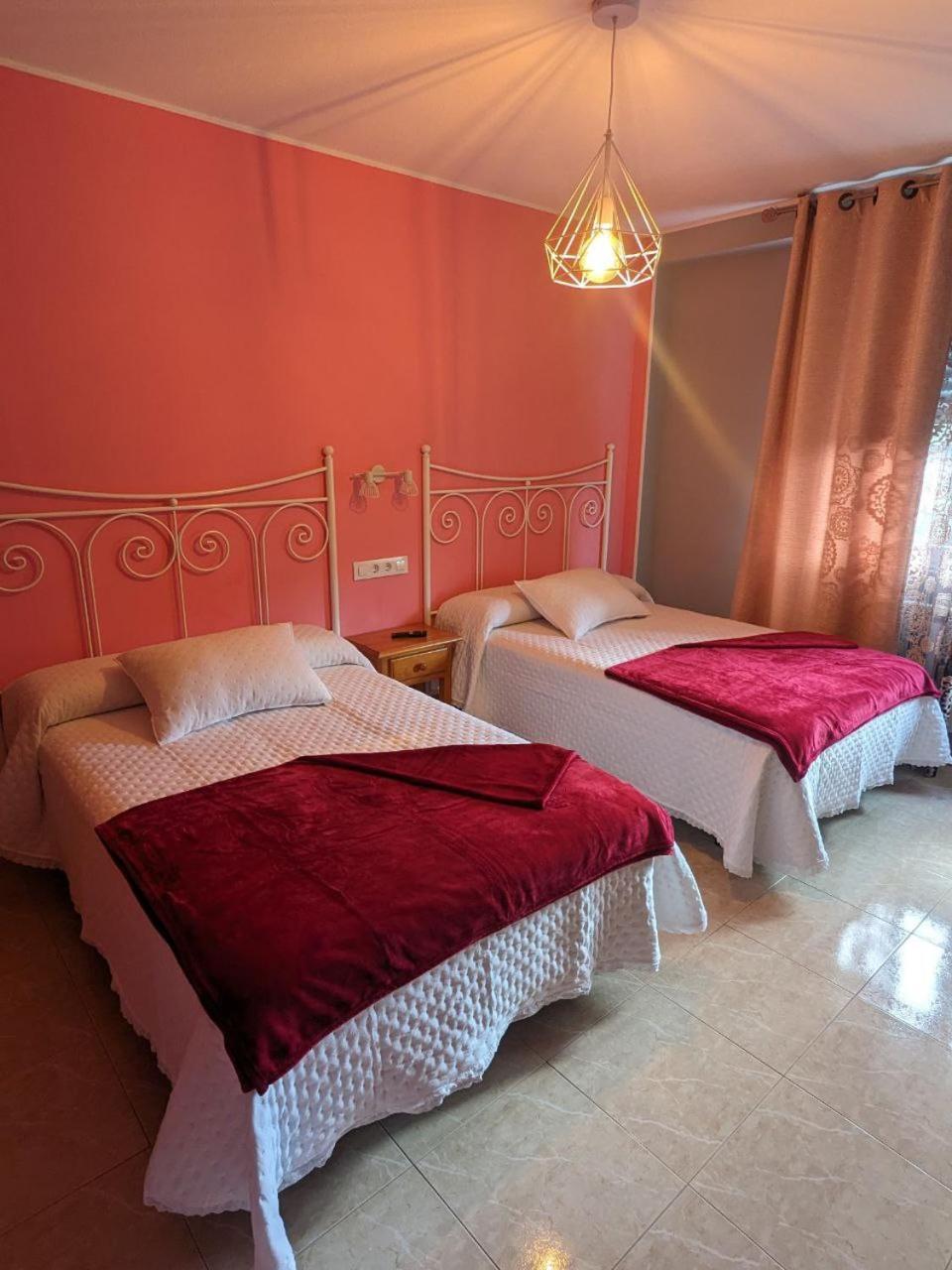 Vivienda Turistica Vacacional Maricarmen Hotel Arou Exterior foto