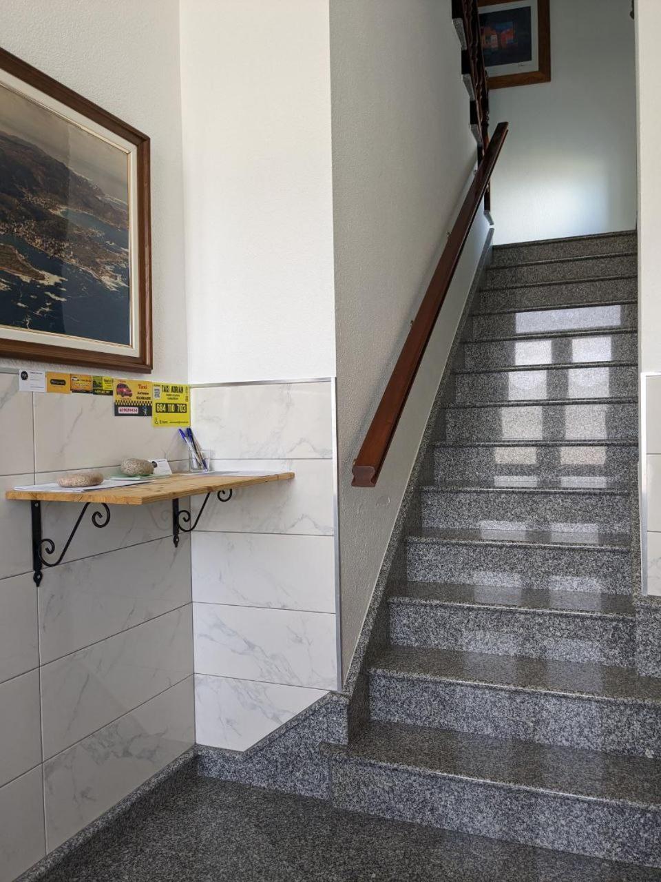 Vivienda Turistica Vacacional Maricarmen Hotel Arou Exterior foto