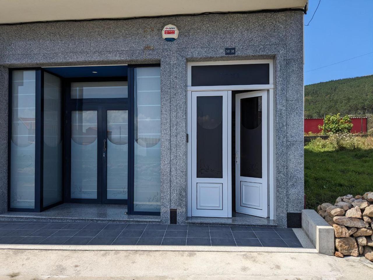 Vivienda Turistica Vacacional Maricarmen Hotel Arou Exterior foto